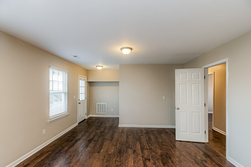 2,240/Mo, 430 Woodchase Green Dr Fuquay Varina, NC 27526 Family Room View