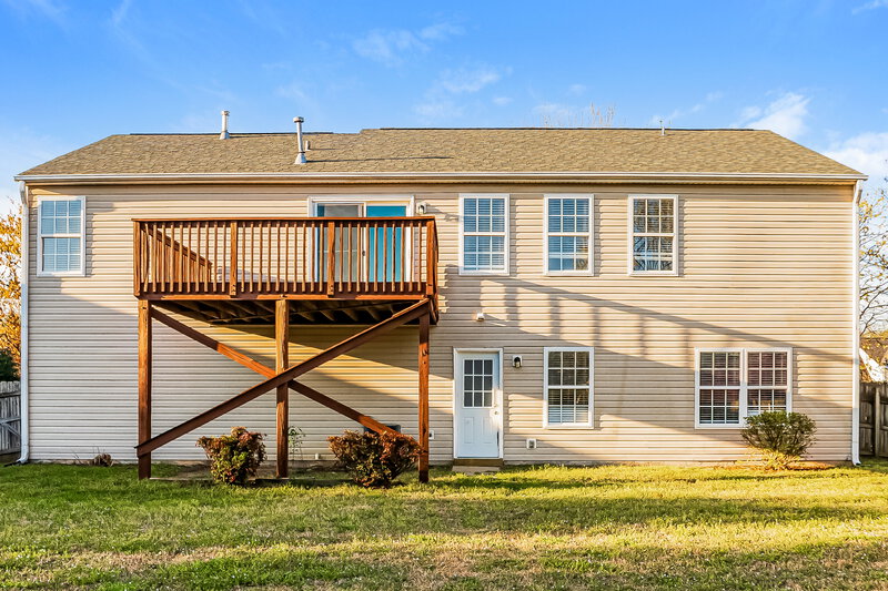 2,240/Mo, 430 Woodchase Green Dr Fuquay Varina, NC 27526 Rear View