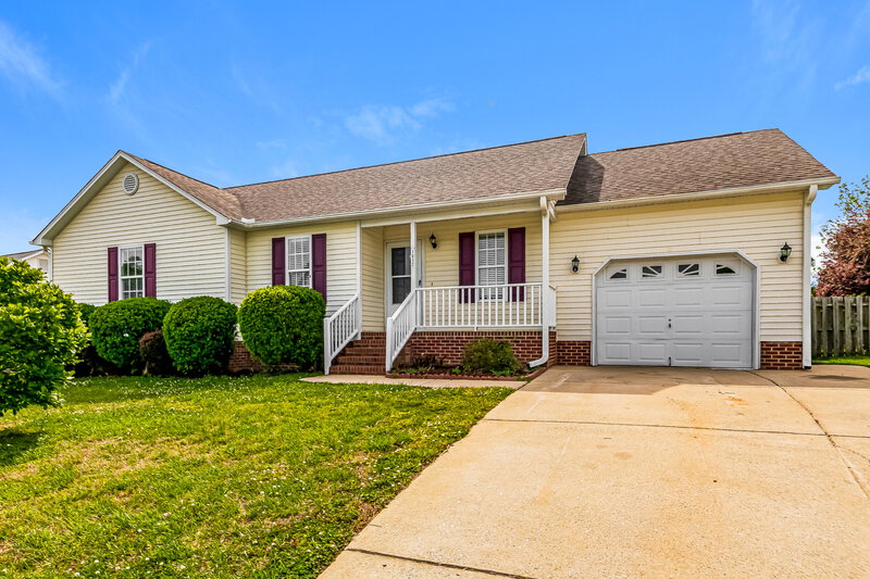 1,815/Mo, 1012 S Willhaven Dr Fuquay Varina, NC 27526 External View