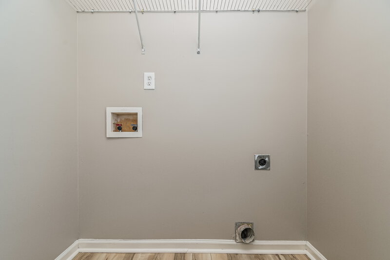 1,815/Mo, 1012 S Willhaven Dr Fuquay Varina, NC 27526 Laundry Room View