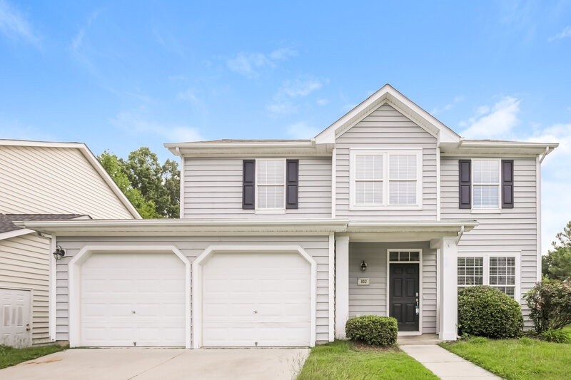 0/Mo, 802 Shefford Town Dr Rolesville, NC 27571 External View