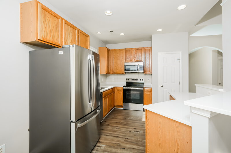 0/Mo, 802 Shefford Town Dr Rolesville, NC 27571 Kitchen View