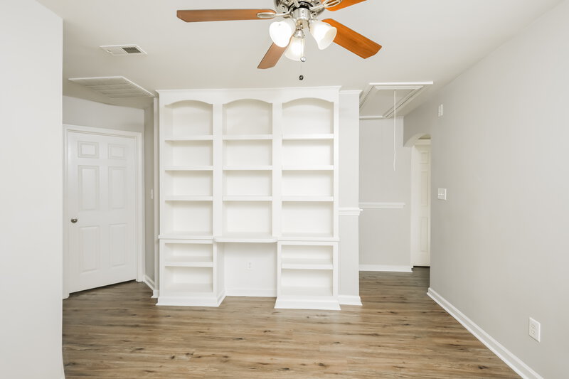 0/Mo, 802 Shefford Town Dr Rolesville, NC 27571 Loft View