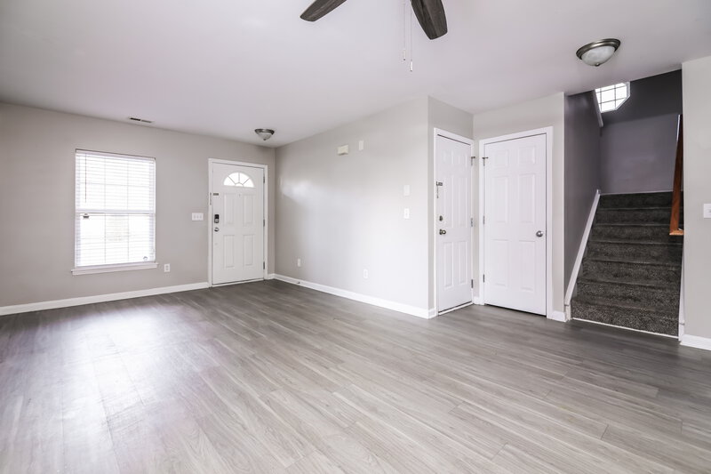 1,770/Mo, 621 Champion St Clayton, NC 27520 Living Room View 2