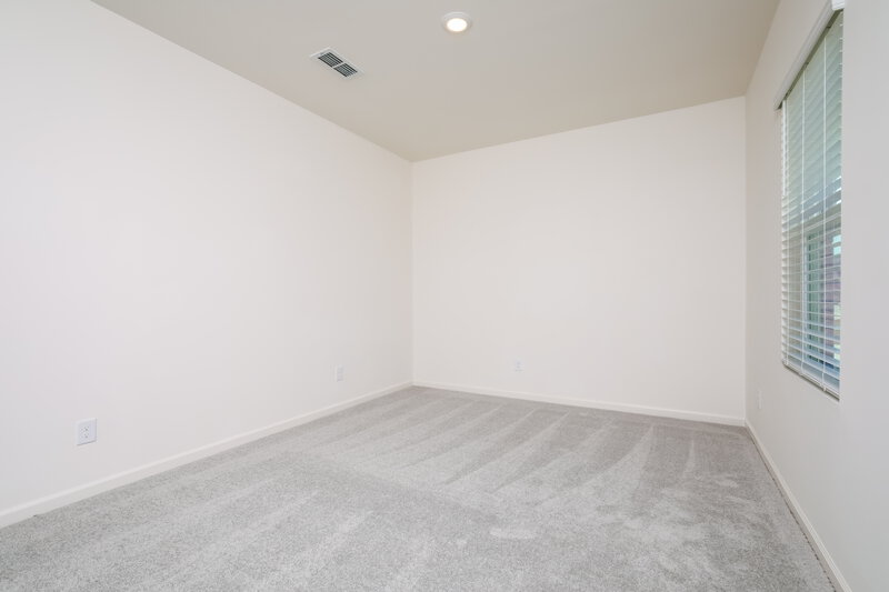 1,880/Mo, 756 Shepards Rock Dr Zebulon, NC 27597 Living Room View