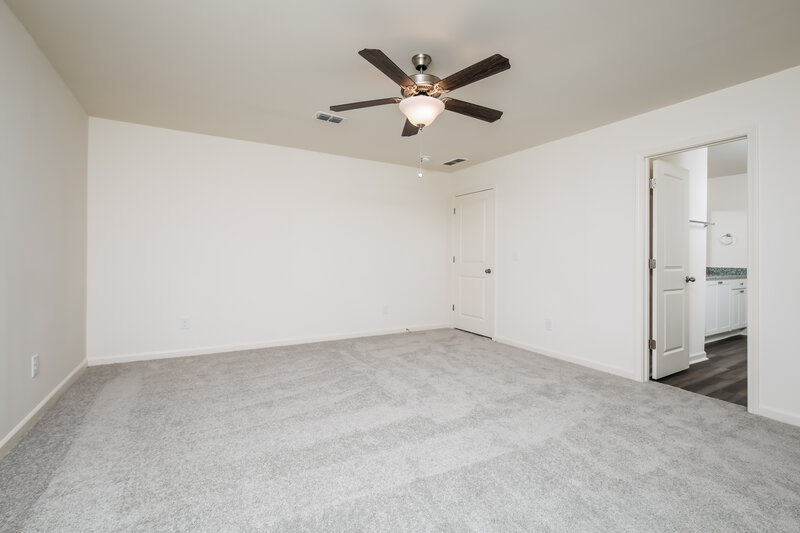 1,880/Mo, 756 Shepards Rock Dr Zebulon, NC 27597 Main Bedroom View 2