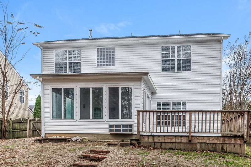 1,955/Mo, 320 Jewel Haven Way Knightdale, NC 27545 Rear View