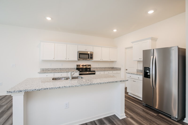 1,905/Mo, 292 Babbling Brook Dr Clayton, NC 27520 Kitchen View