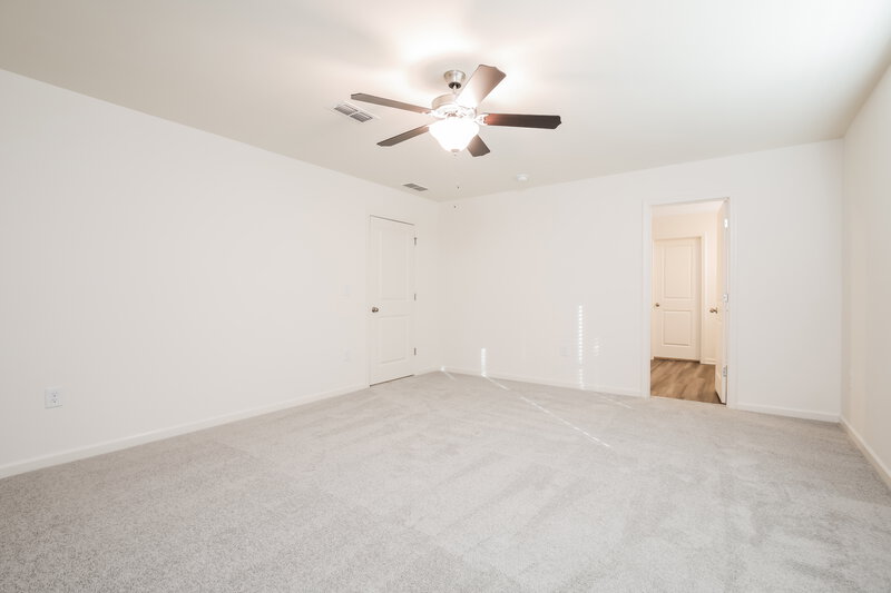 1,905/Mo, 292 Babbling Brook Dr Clayton, NC 27520 Main Bedroom View 2