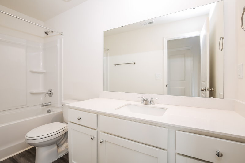 1,905/Mo, 292 Babbling Brook Dr Clayton, NC 27520 Bathroom View
