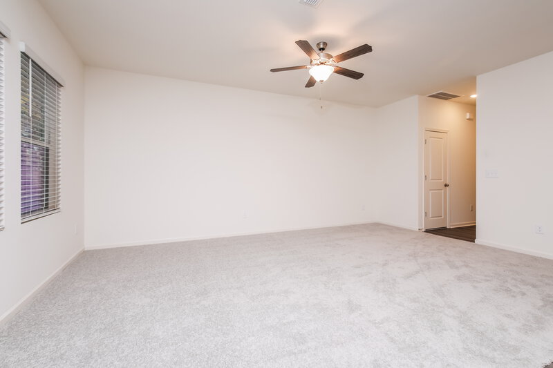 2,090/Mo, 769 Shepard Rock Dr Zebulon, NC 27597 Living Room View 2