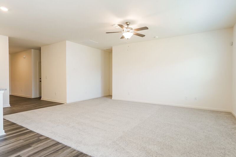 1,920/Mo, 752 Shepards Rock Dr Zebulon, NC 27597 Living Room View