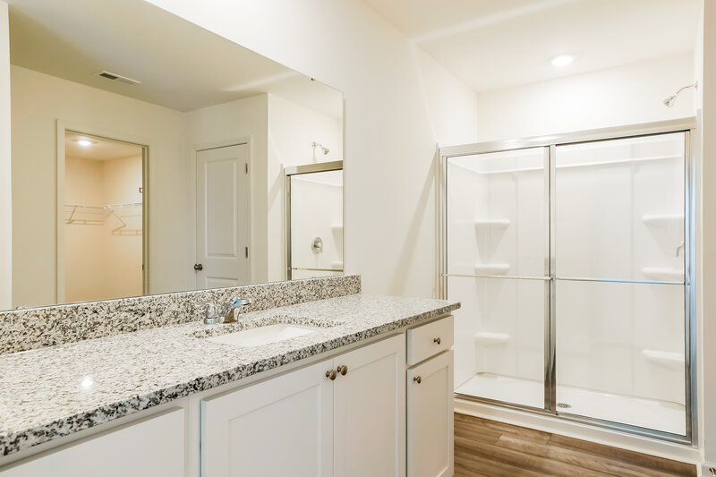 2,525/Mo, 1312 Solace Way Rolesville, NC 27571 Main Bathroom View