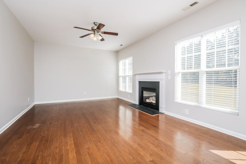 1,890/Mo, 3215 Whispernut Ln Zebulon, NC 27597 Family Room View