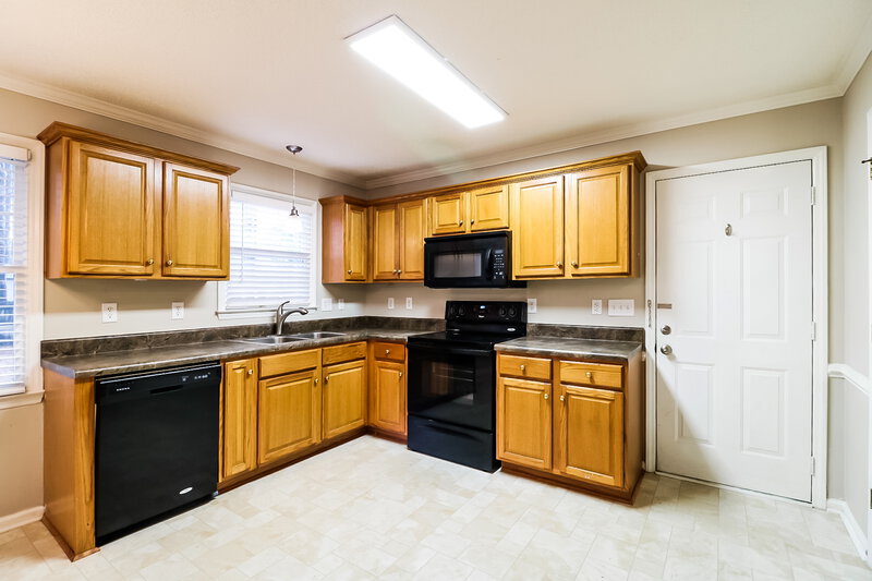 2,350/Mo, 1405 E Stonemason Dr Fuquay Varina, NC 27526 Kitchen View