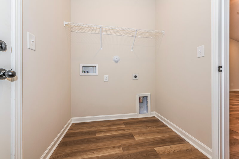 2,130/Mo, 90 Neuse Hollow Ct Clayton, NC 27527 Laundry Room View