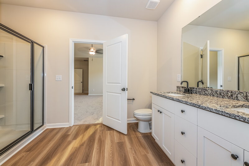 2,130/Mo, 90 Neuse Hollow Ct Clayton, NC 27527 Main Bathroom View 2