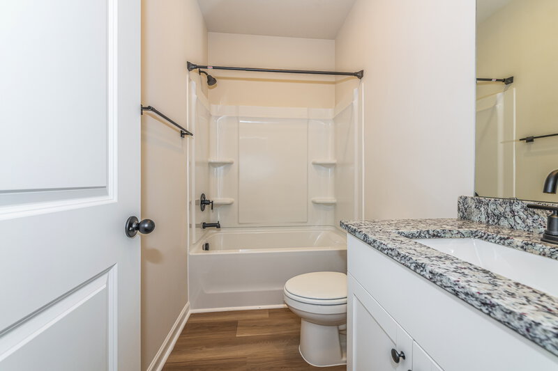 2,130/Mo, 90 Neuse Hollow Ct Clayton, NC 27527 Bathroom View