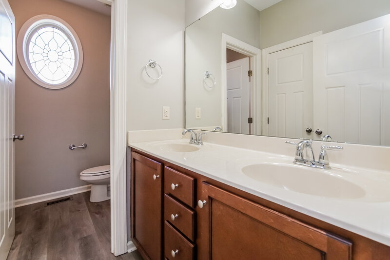 2,185/Mo, 26 Horizon Trl Garner, NC 27529 Bathroom View