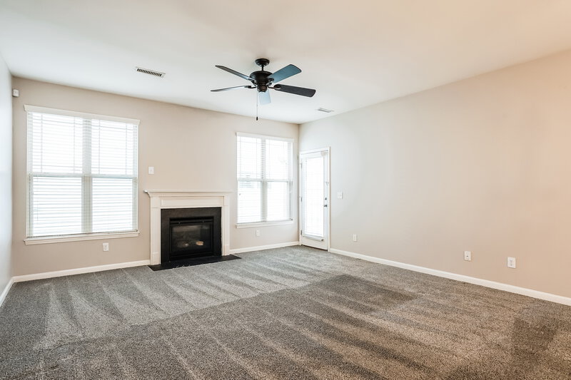 1,780/Mo, 35 Wensley Ct Clayton, NC 27527 Living Room View