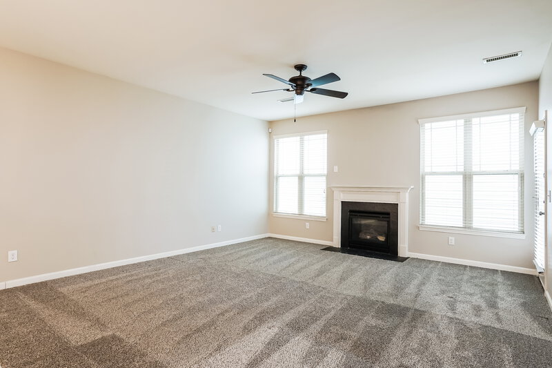1,780/Mo, 35 Wensley Ct Clayton, NC 27527 Living Room View 2