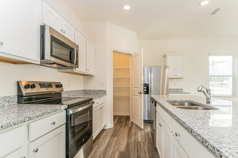 2,130/Mo, 223 Bedstone Way Clayton, NC 27520 Kitchen View