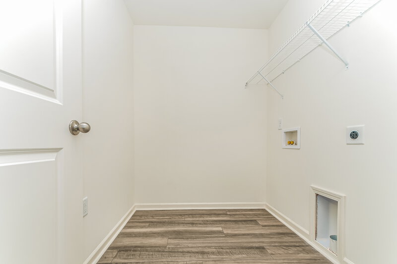 2,130/Mo, 223 Bedstone Way Clayton, NC 27520 Laundry Room View