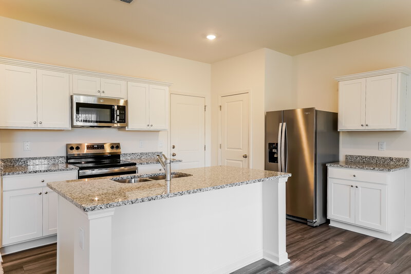 1,810/Mo, 745 Shepard Rock Dr Zebulon, NC 27597 Kitchen View