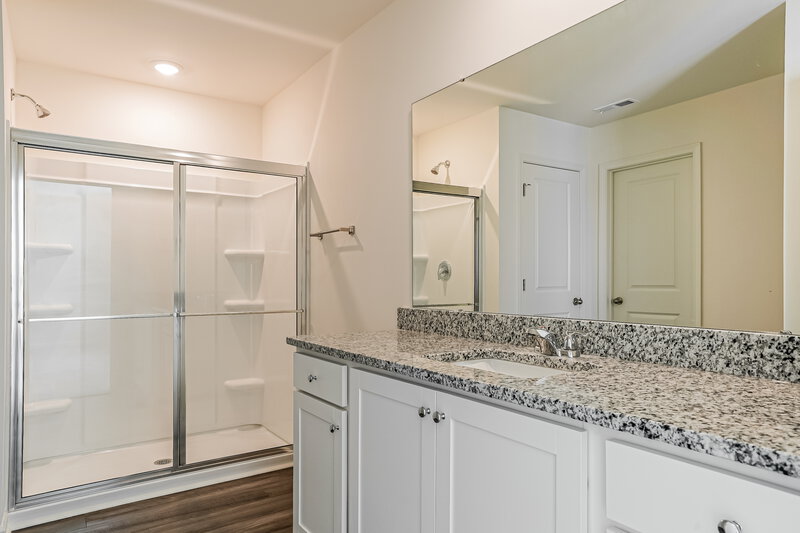 2,525/Mo, 1333 Solace Way Rolesville, NC 27571 Main Bathroom View