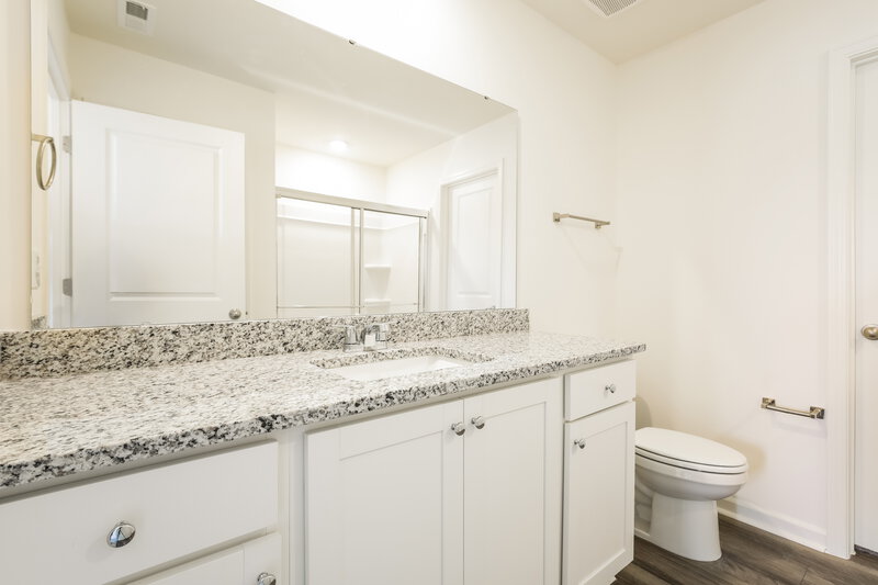 2,280/Mo, 1341 Solace Way Rolesville, NC 27571 Main Bathroom View