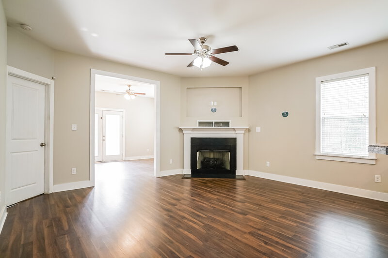 1,955/Mo, 19 Deer Lake Trl Wendell, NC 27597 Living Room View
