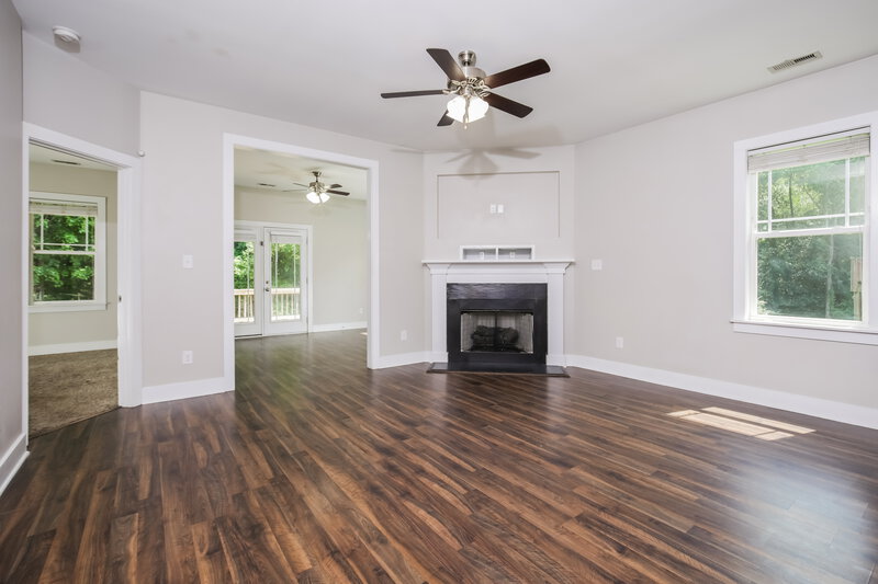 1,850/Mo, 19 Deer Lake Trl Wendell, NC 27597 Living Room View