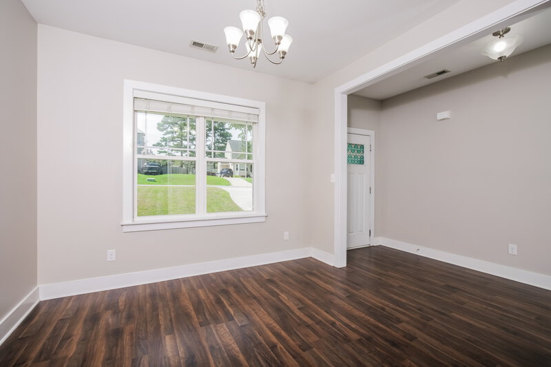 1,850/Mo, 19 Deer Lake Trl Wendell, NC 27597 Dining Room View