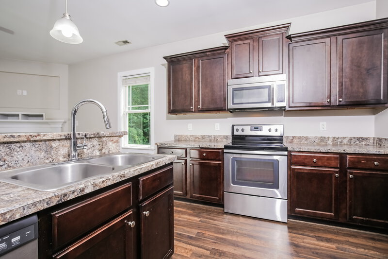 1,850/Mo, 19 Deer Lake Trl Wendell, NC 27597 Kitchen View 2