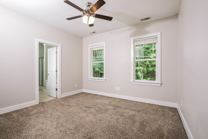 1,850/Mo, 19 Deer Lake Trl Wendell, NC 27597 Main Bedroom View