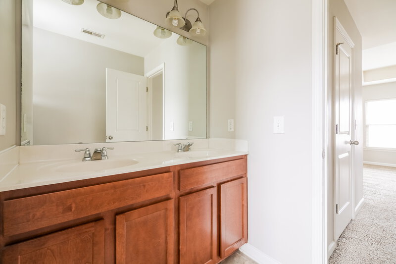 2,310/Mo, 1336 Ujamaa Dr Raleigh, NC 27610 Main Bathroom View