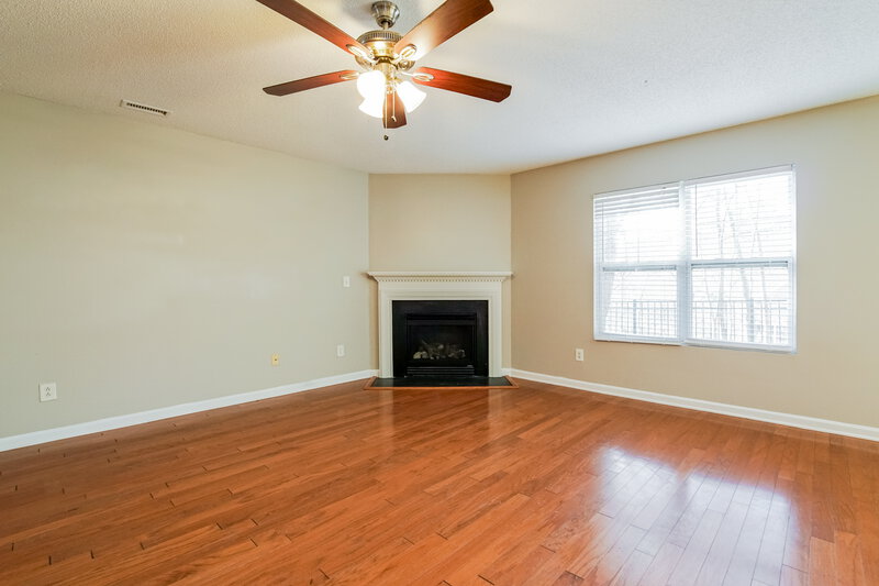 2,035/Mo, 43 Valleyfield Dr Clayton, NC 27527 Living Room View 2