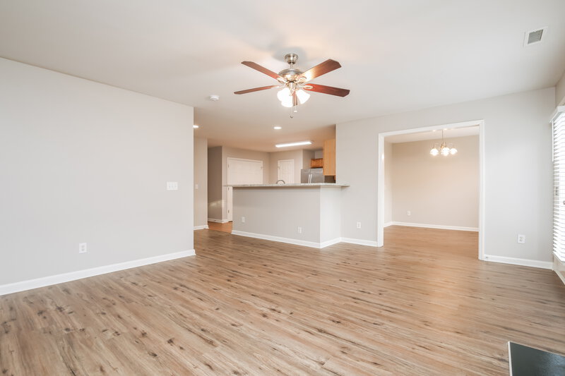 1,815/Mo, 1613 Brown Owl Dr Raleigh, NC 27610 Living Room View 2