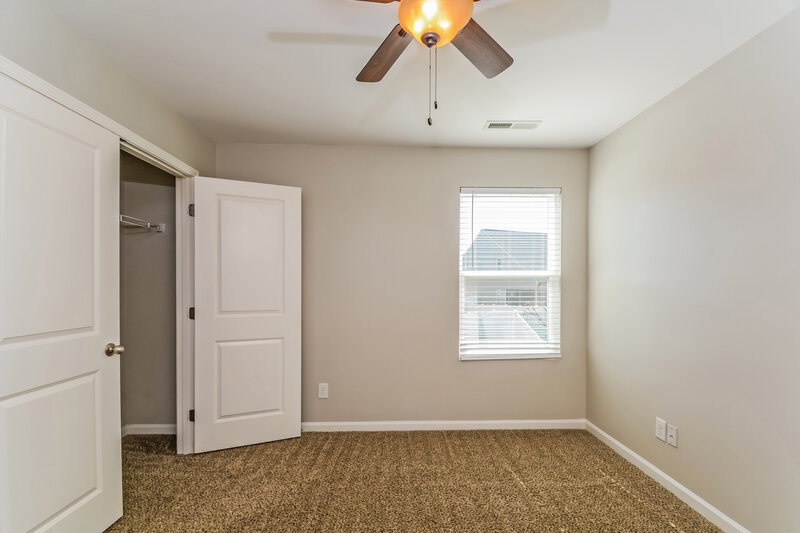 2,115/Mo, 4122 White Kestrel Dr Raleigh, NC 27616 Living Room View 2