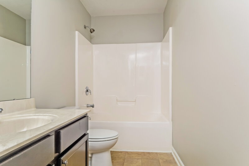 2,115/Mo, 4122 White Kestrel Dr Raleigh, NC 27616 Bathroom View