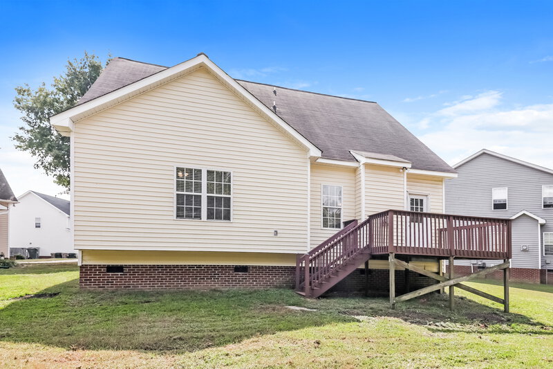 2,140/Mo, 121 Reno Ave Garner, NC 27529 Rear View