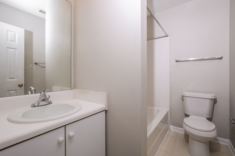 1,705/Mo, 3637 Pinkham Way Raleigh, NC 27616 Bathroom View