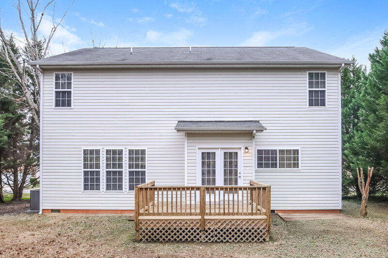 2,140/Mo, 5324 Sapphire Springs Dr Knightdale, NC 27545 Rear View