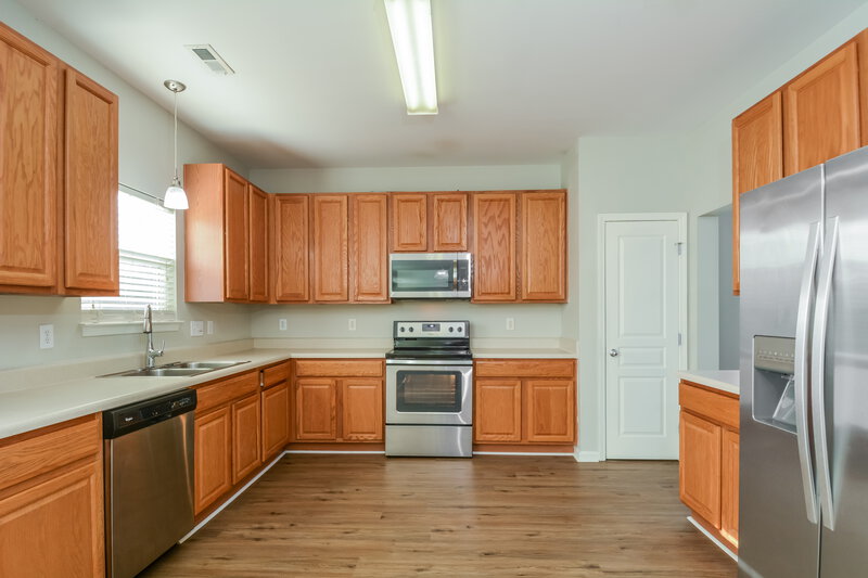 3,060/Mo, 295 Stobhill Ln Holly Springs, NC 27540 Kitchen View