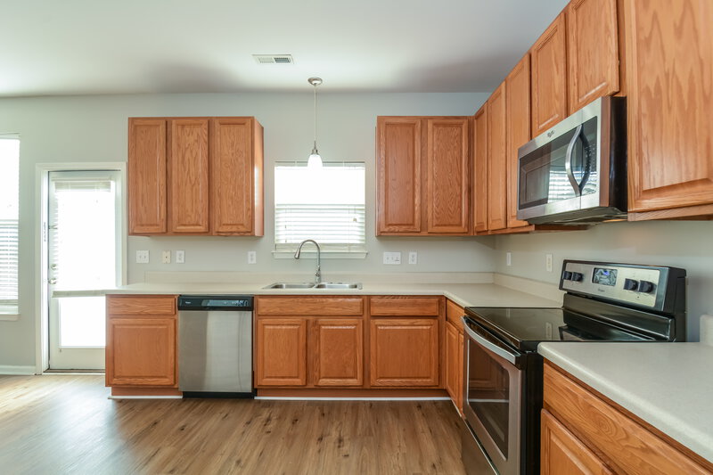 3,060/Mo, 295 Stobhill Ln Holly Springs, NC 27540 Kitchen View 2