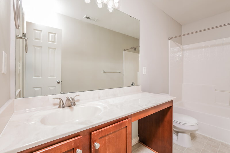 2,080/Mo, 4225 Hopper St Raleigh, NC 27616 Bathroom View