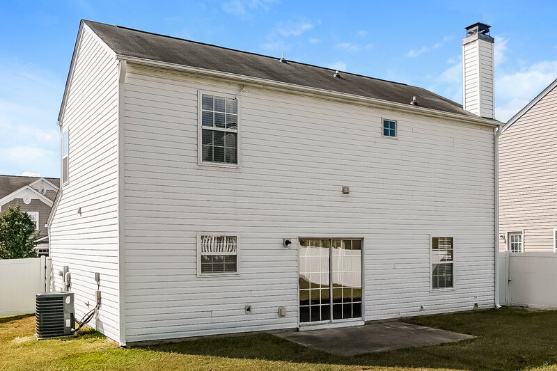 1,740/Mo, 7330 Great Laurel Dr Raleigh, NC 27616 Rear View