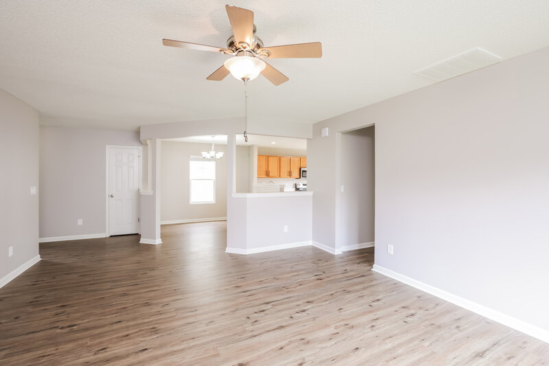 2,035/Mo, 21 Buckleigh Dr Clayton, NC 27527 Living Room View 2