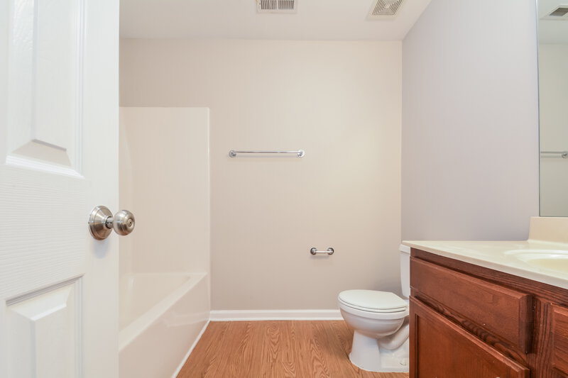 2,085/Mo, 316 Star Ruby Dr Knightdale, NC 27545 Bathroom View 2
