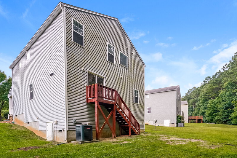 2,900/Mo, 3129 Varcroft Rd Knightdale, NC 27545 Rear View